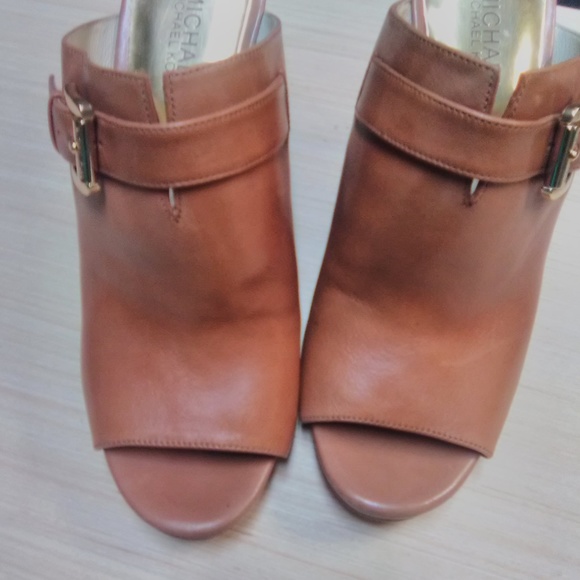 Michael Kors Pumps - Picture 4 of 7